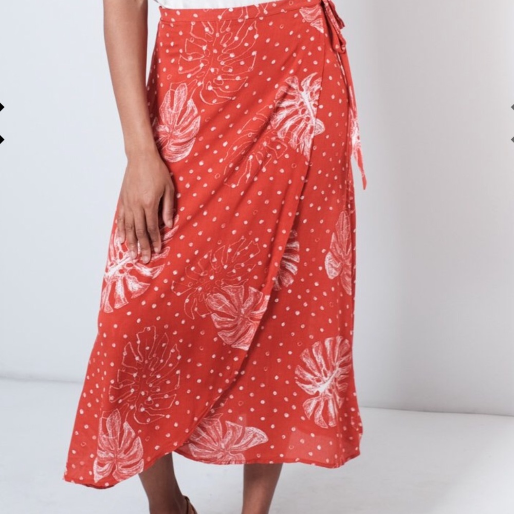 Sadie & Sage Clementine Wrap skirt S
